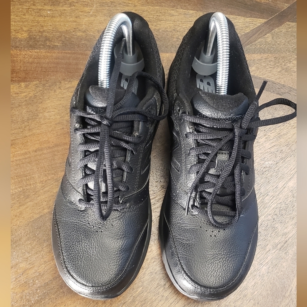 New Balance Black Athletic Shoes Size 8 - Picture 3 of 15